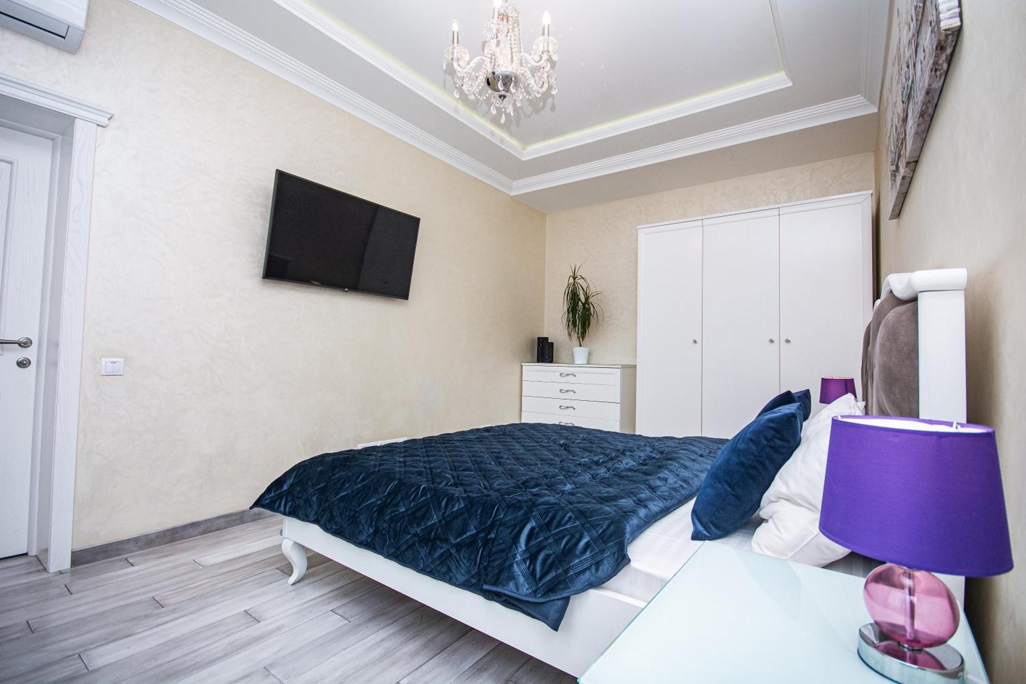 Luxury For Business & Pleasure Royal 3 Apartment Kiev Bagian luar foto