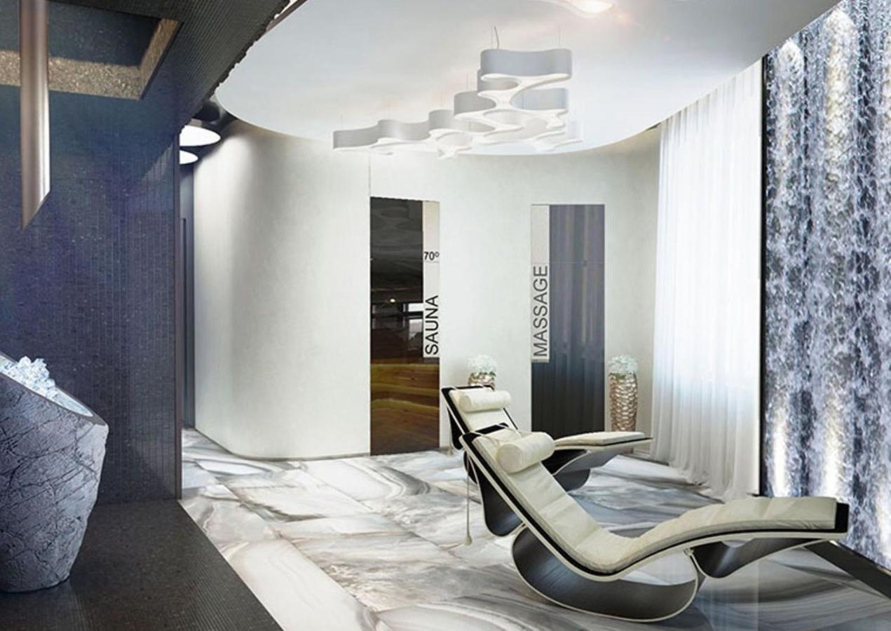 Luxury For Business & Pleasure Royal 3 Apartment Kiev Bagian luar foto
