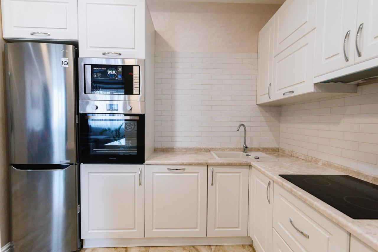 Luxury For Business & Pleasure Royal 3 Apartment Kiev Bagian luar foto